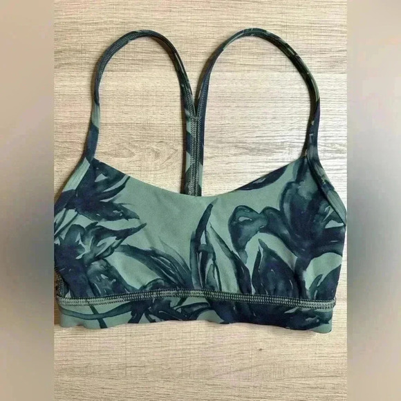 Lululemon Flow Y Bra Nulu Light W2CZMS Support, A–C Cups size 2 - Picture 2 of 4